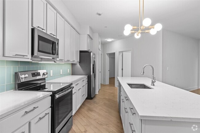 Building Photo - 20 Burling Ln Unit 4L Rental