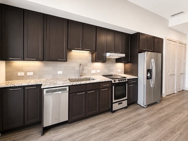 Photo - 9787 Katy Fwy Unit 1605