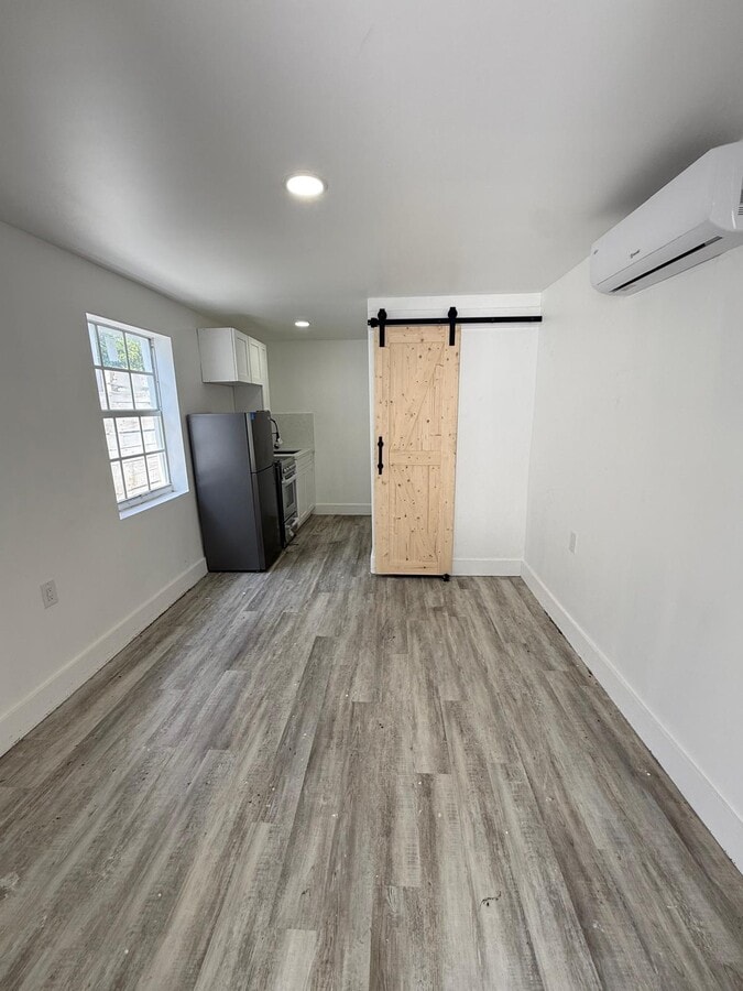 Photo - 913 NW 46th St