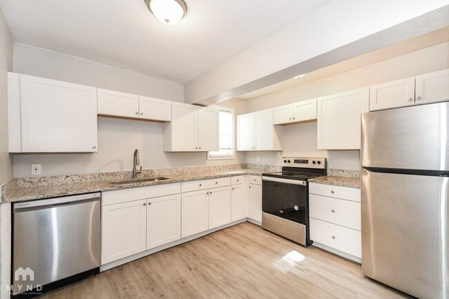 Photo - 214 N Whitney St