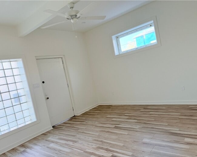 Photo - 3012 Castiglione St