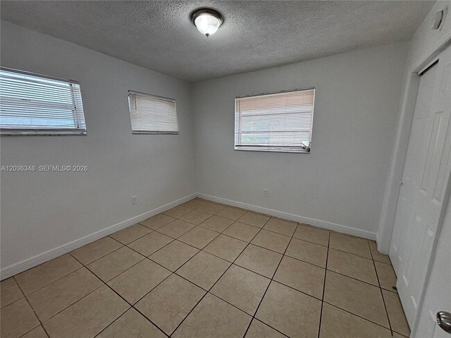 Photo - 8287 NE Miami Ct Unidad 201