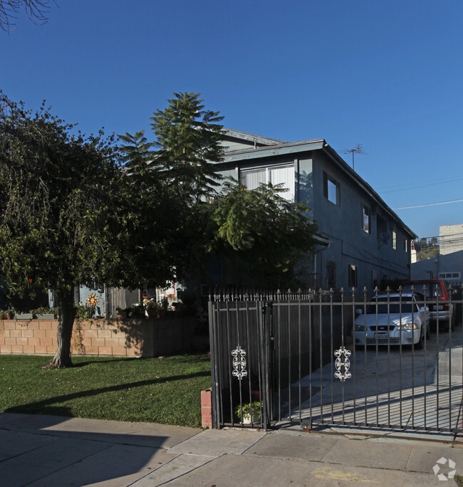 Photo - 5307-5309 Lincoln Ave