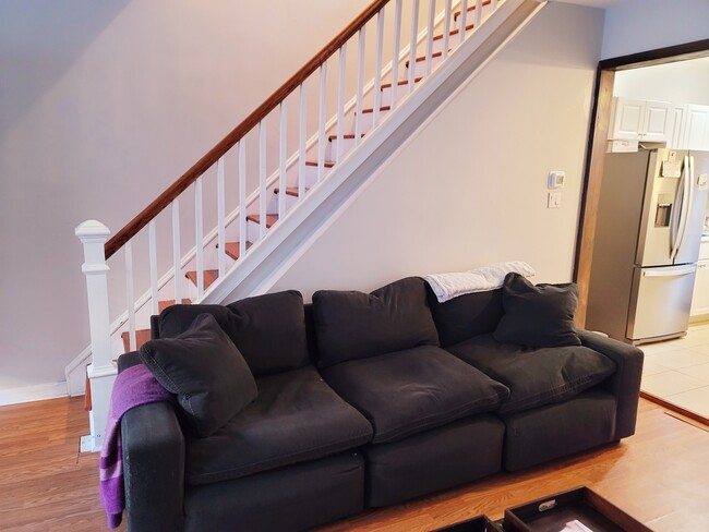 Photo - 1718 McClellan St