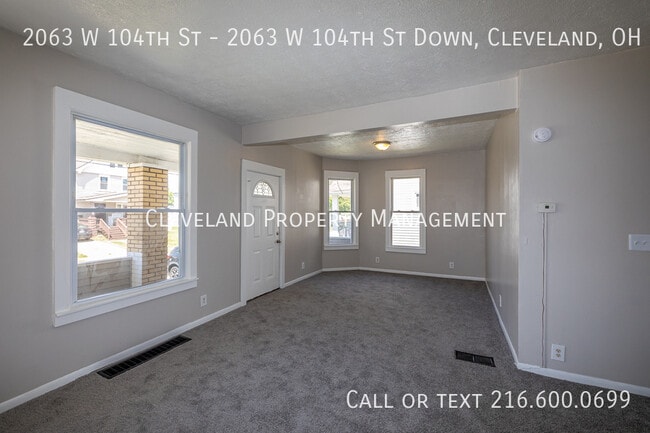 Photo - 2063 W 104th St Unidad 2063 W 104th St Down, Cleveland, OH 44102