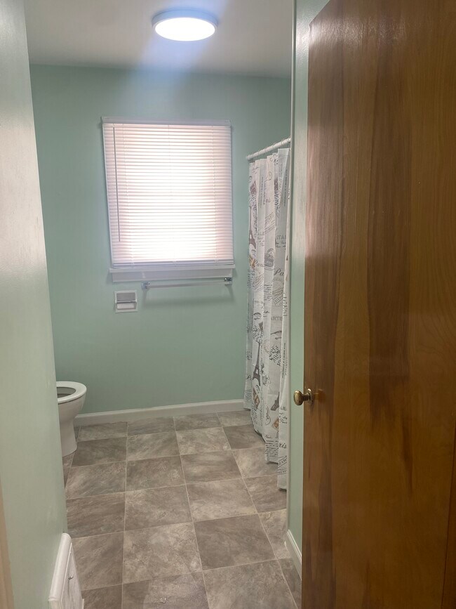 Photo - 1703 N Mercer St