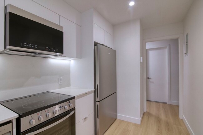 Building Photo - 760 Av. Galt Unit 1