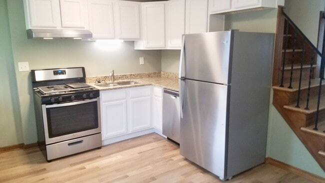 Photo - 230-232 W Pacemont Unidad 234 W Pacemont Ave