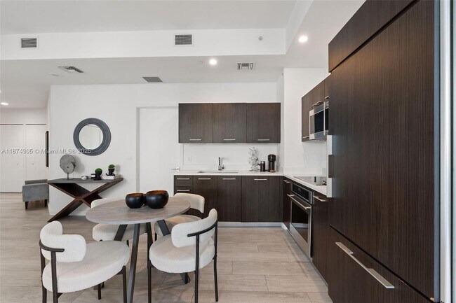 Photo - 45 SW 9th St Unit 4301