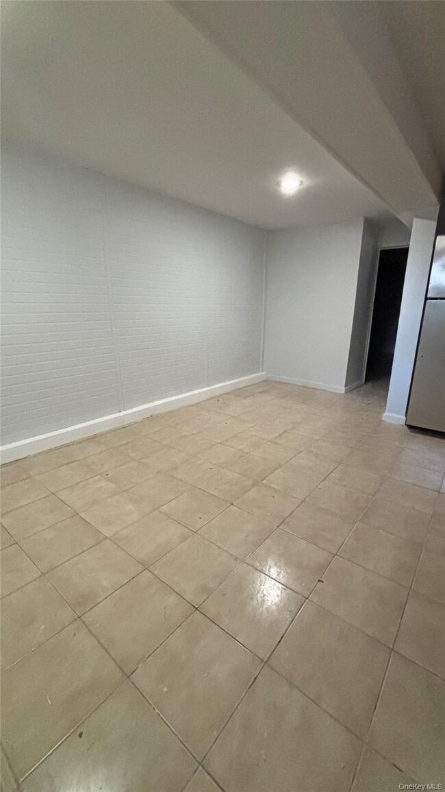 Photo - 1527 E 172nd St Unit 1A