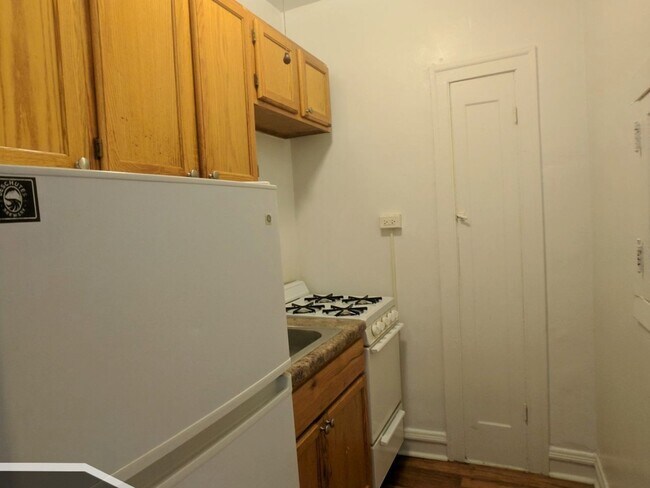 Photo - 2536 N Sawyer Ave