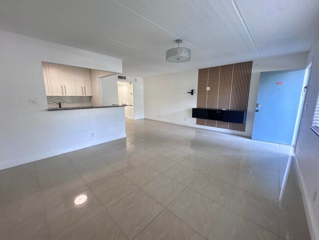 Photo - 2100 Springdale Blvd Unit 112y