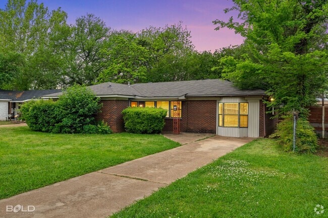 Building Photo - Check Out this 3 bed 2 bath in Bossier!! Rental
