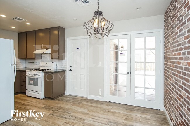 Photo - 227 Autumn Ct