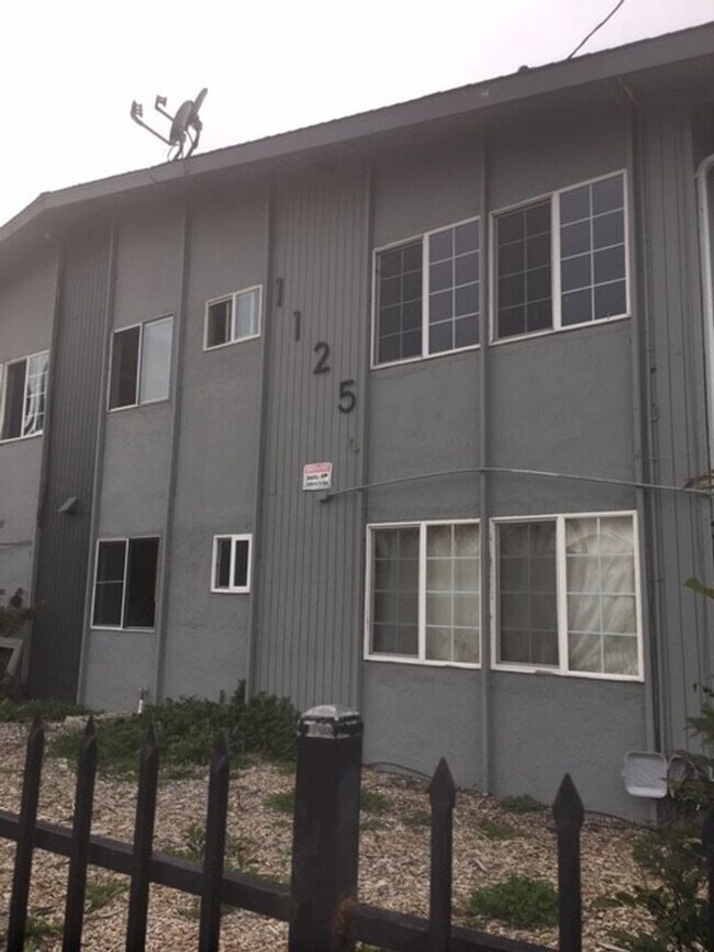 Building Photo - 1125 Lacey Ln Unit 1125 Lacey Ln #4