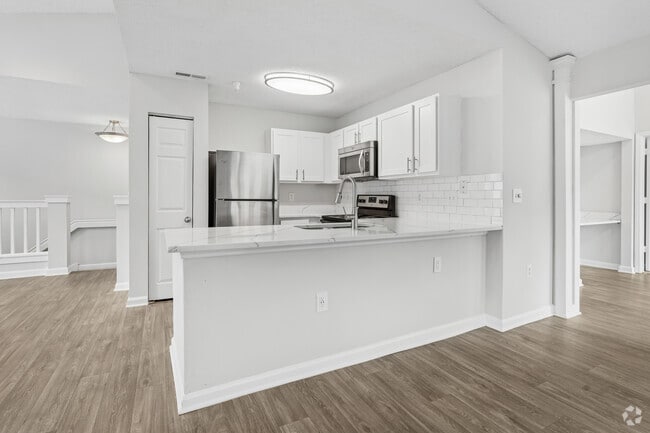2BR, 2BA 1,533SF - Kitchen