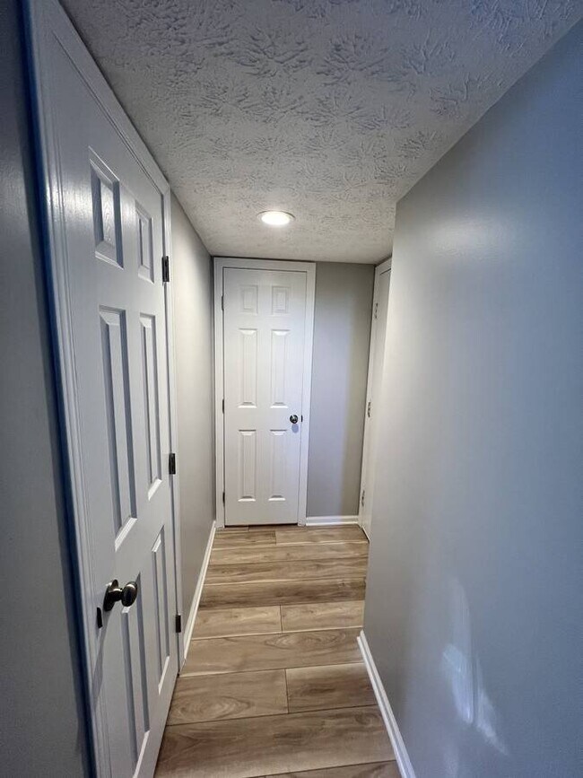 Photo - 3909 Heatherglen Dr