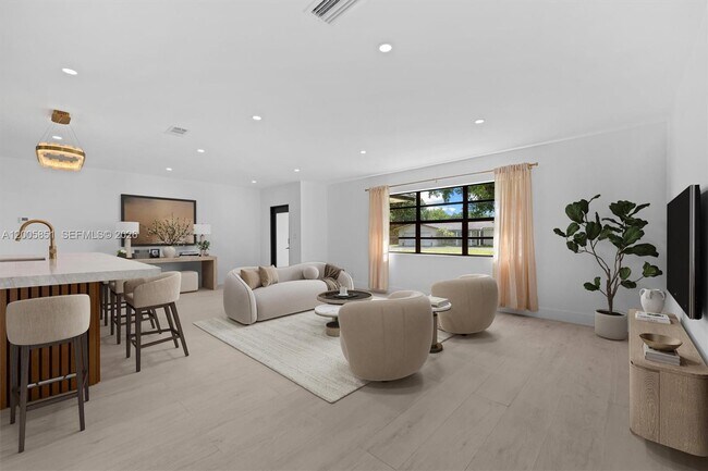 Photo - 401 SW 63rd Terrace