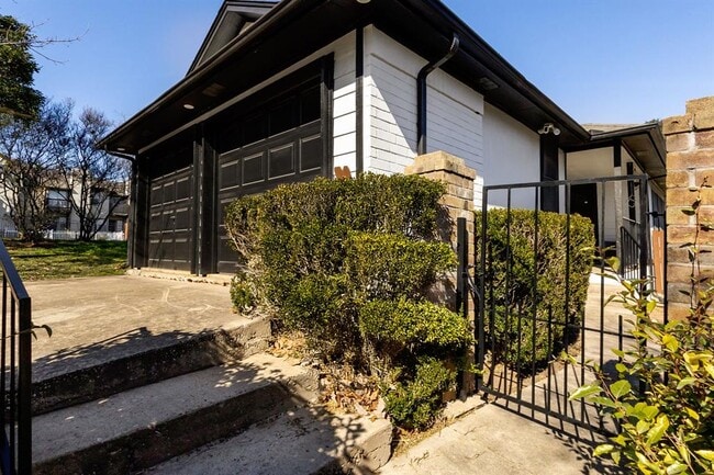 Photo - 5400 Alexis Cove