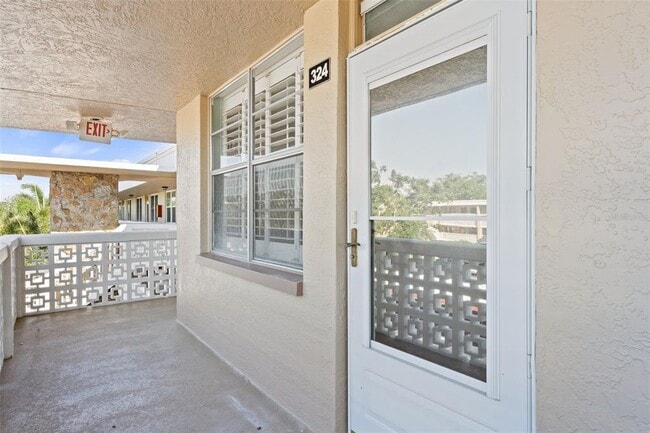 Photo - 4915 Bay St NE Unit 324