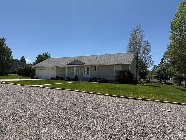Building Photo - 210 S 100 E Rental