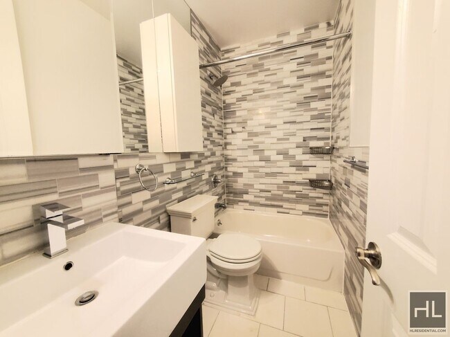 Photo - East 9th Street Unit 7