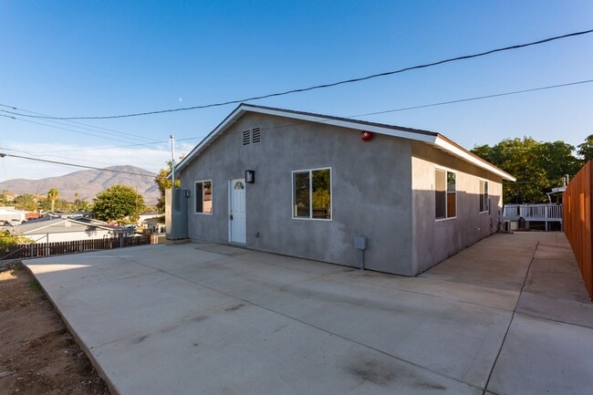 Building Photo - Paraiso Unit 839