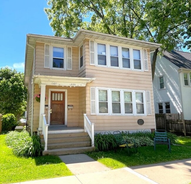 Building Photo - 1525/27 Madison St. Unit &1527 Madison St Rental