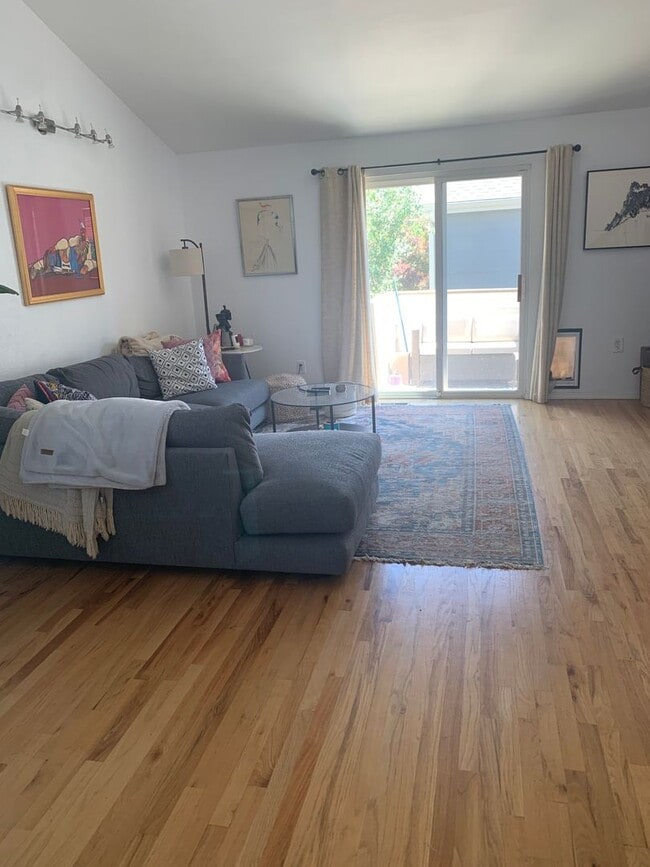 Photo - Beautiful, Light-Filled 4 bed, 2 bath North Boulder Home!