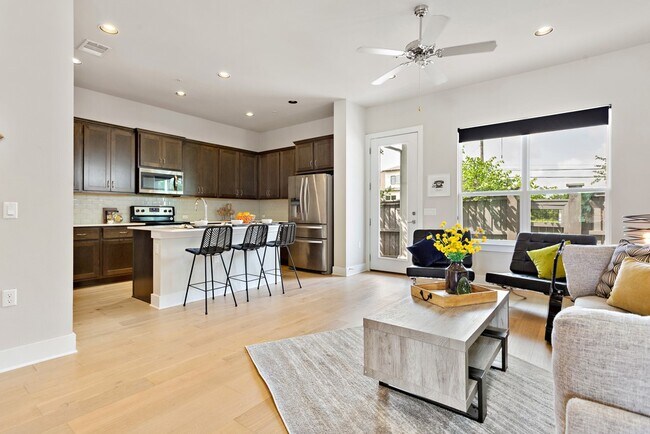 Photo - 3108 E 51st St