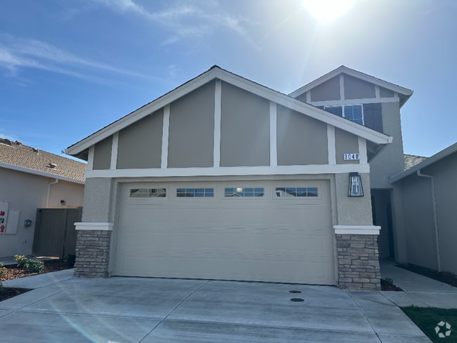 Building Photo - 3040 Vaughn Wy Unit 1 Rental