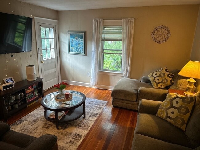 Photo - 39 Davis Ave Unit 2