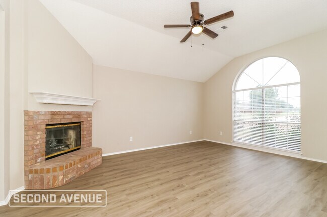Photo - 3704 Garden Springs Dr