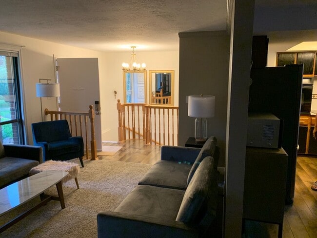 Photo - 9818 E 200 S