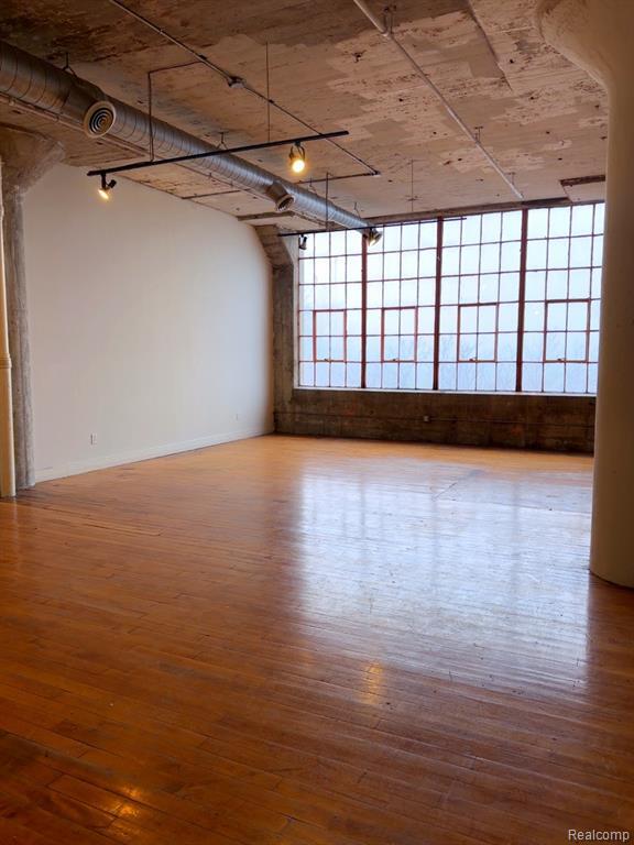 Photo - 5805 Lincoln St Unidad 404