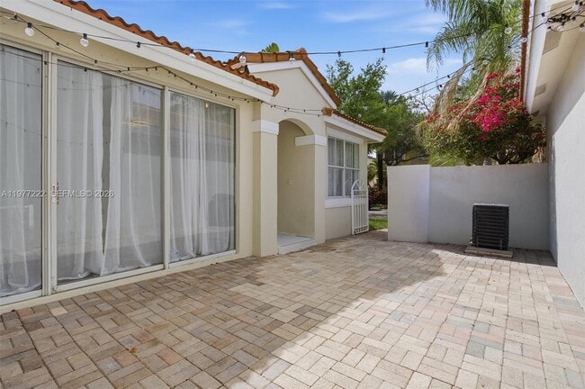 Photo - 1755 Seagrape Way