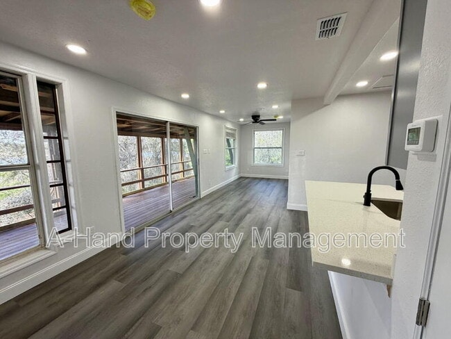 Photo - 15945 Villa City Rd