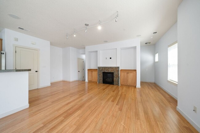 Photo - 648 NE Newstead Ln