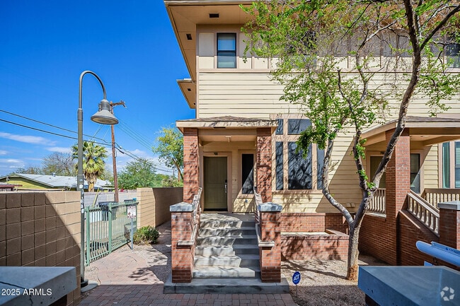 Building Photo - 768 S Beck Ave Rental