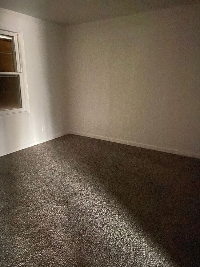 Photo - LIMITED TIME**NO APPLICATION FEE**1/2 OFF ...