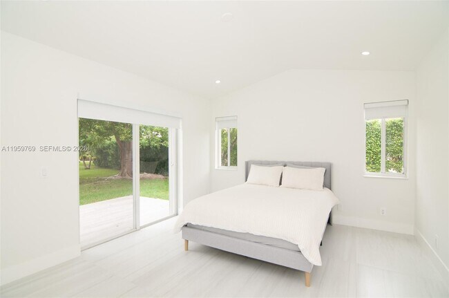 Photo - 4420 Dogwood Cir