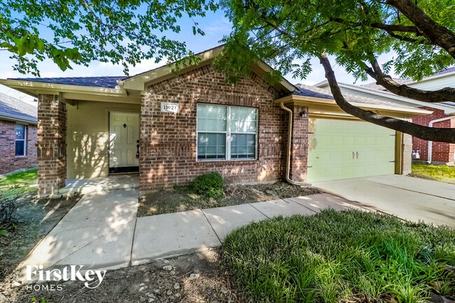 Building Photo - 11921 Hickory Cir Rental