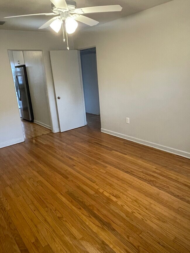 Photo - 716 S Mills Ave Unidad 716