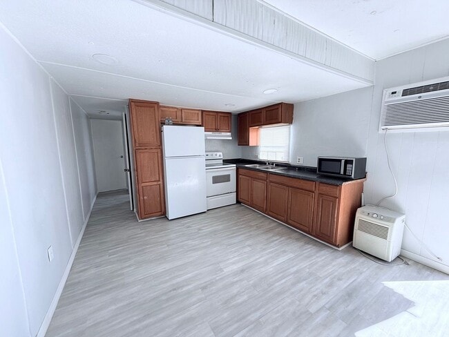 Photo - 607 49th Ave Terrace W Unidad B