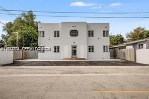 Building Photo - 572 NE 67th St Unit 5