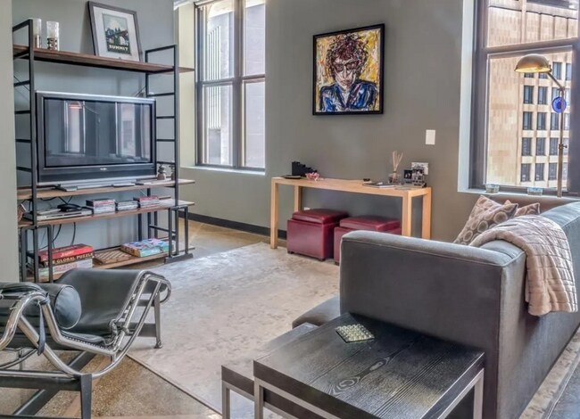 Photo - 350 Saint Peter St Unit 1206