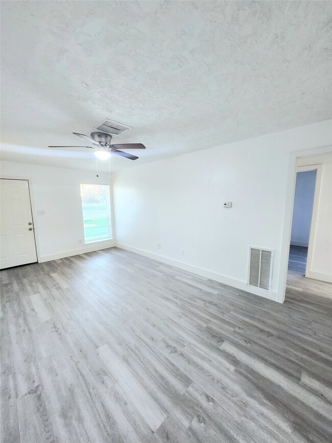 Photo - 6824 W Fuqua St