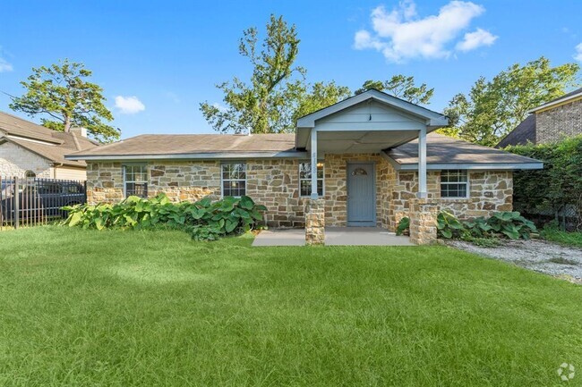 Building Photo - 8138 Oak Knoll Ln Rental