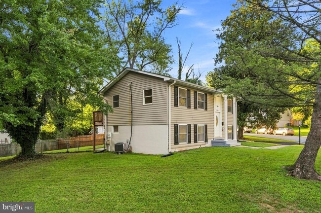 Building Photo - 4656 Evansdale Rd