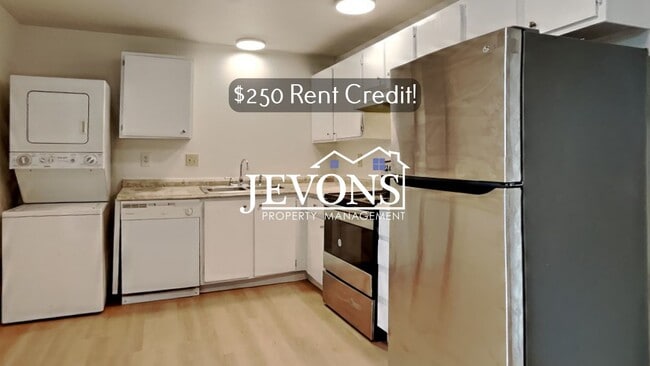 Building Photo - 2076 E 56th St Unit E3